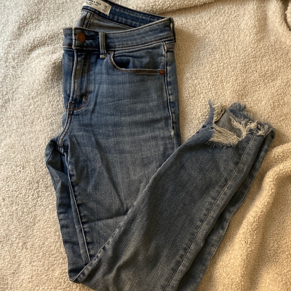 Abercrombie & Fitch Blue Cropped Jeans